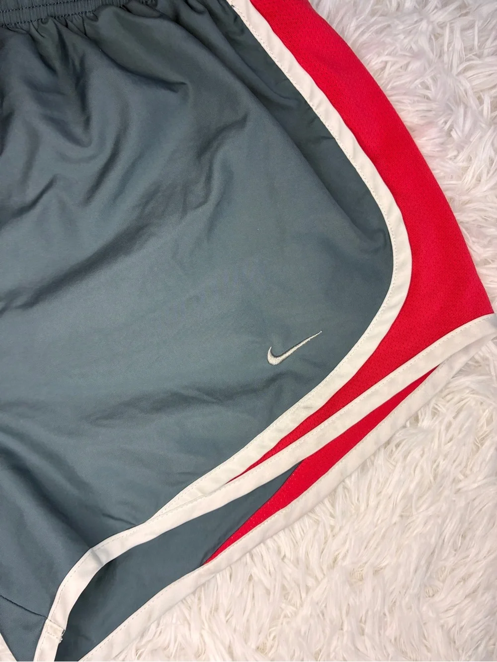 Nike Dri-Fit Women’s Gray & Red Running Shorts Size Small